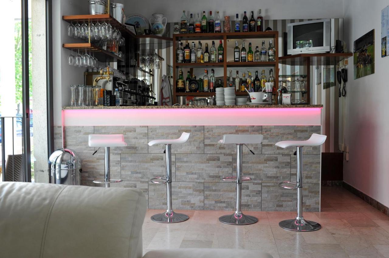 Hotel Maris Stella Riccione Buitenkant foto