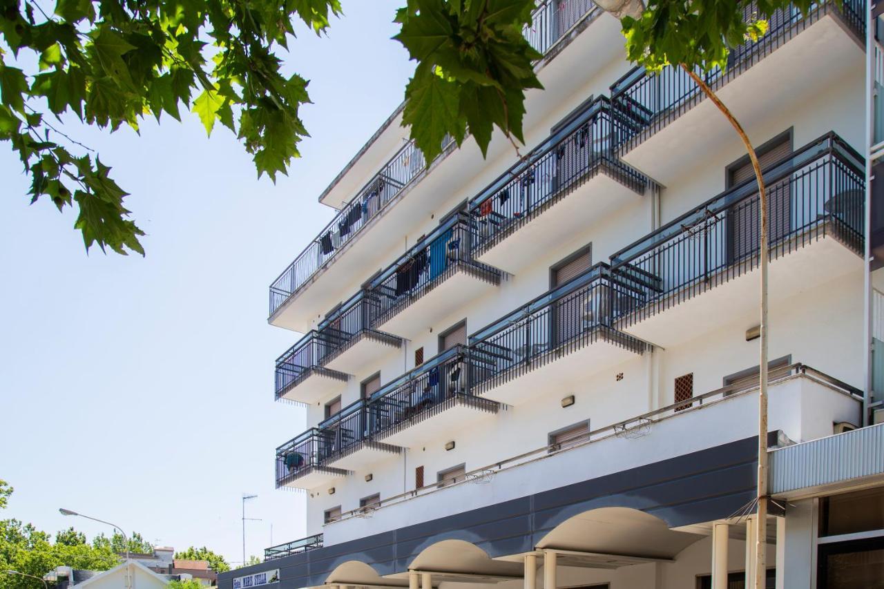 Hotel Maris Stella Riccione Buitenkant foto