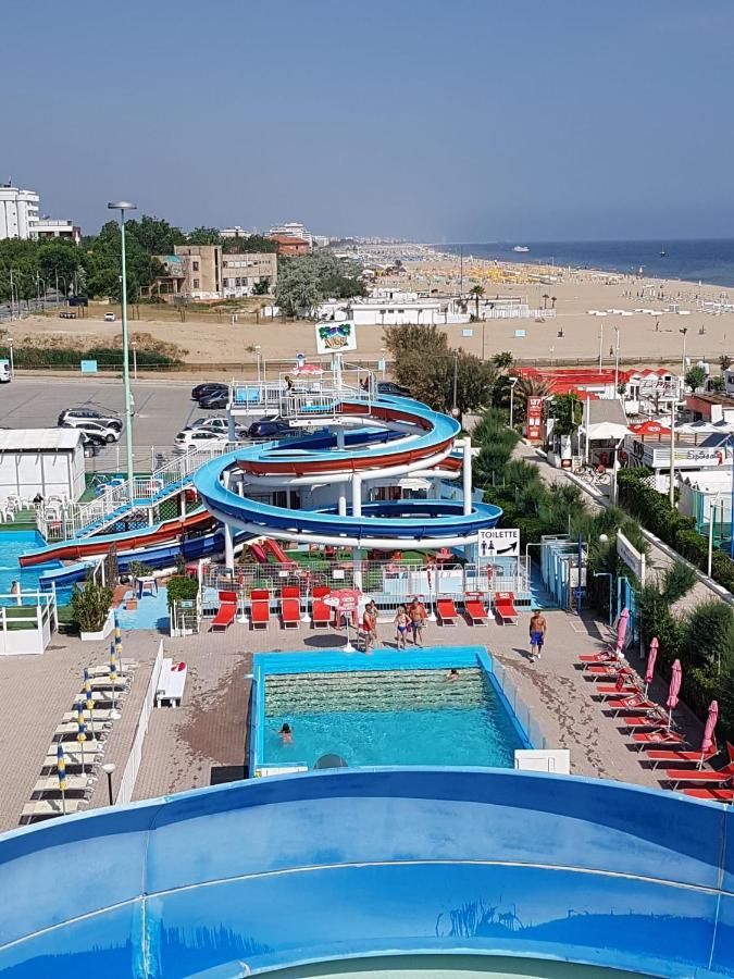 Hotel Maris Stella Riccione Buitenkant foto