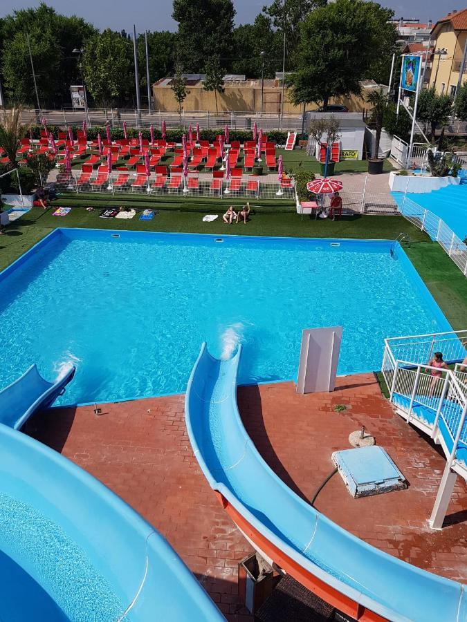 Hotel Maris Stella Riccione Buitenkant foto